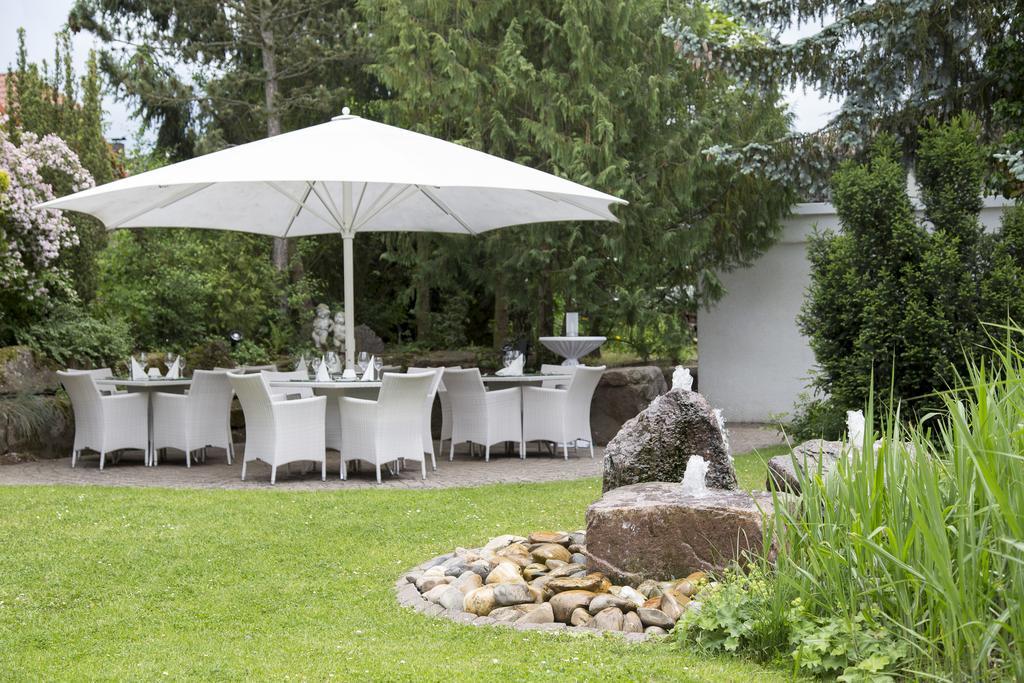 Hotel-Restaurant Arneggers Adler Tiefenbronn Exterior photo